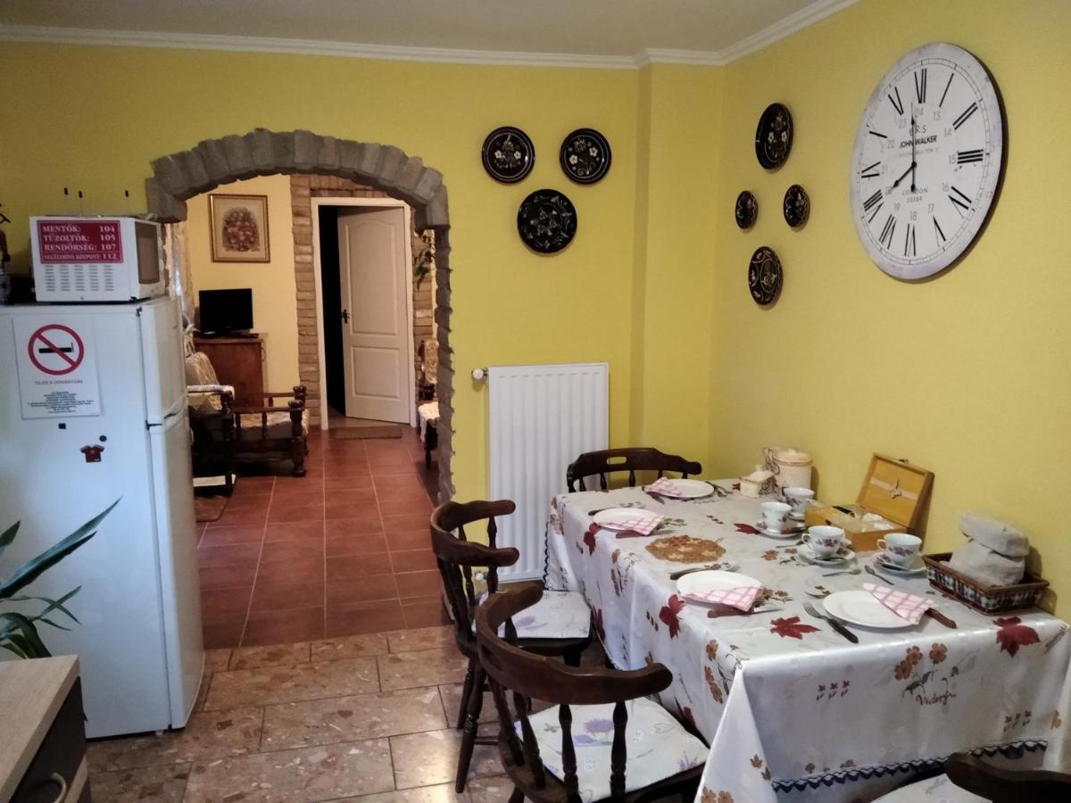 Moezsi Apartman Tolna Exteriér fotografie
